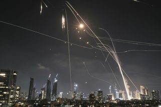 Írán vypálil rakety na Izrael, tři mrtví, desítky zraněných - Novinky